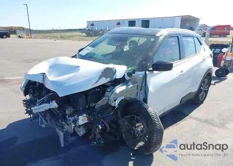 2018 Nissan Kicks Sv z USA, uszkodzony, nr VIN 3N1CP5CU9JL520323